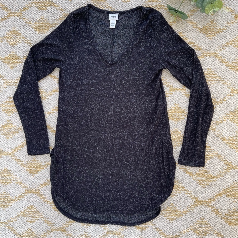 Daytrip grey v neck tunic top